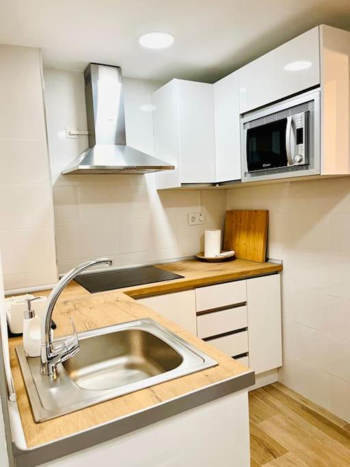 New Spacious And Cozy Apartment - Málaga Buitenkant foto