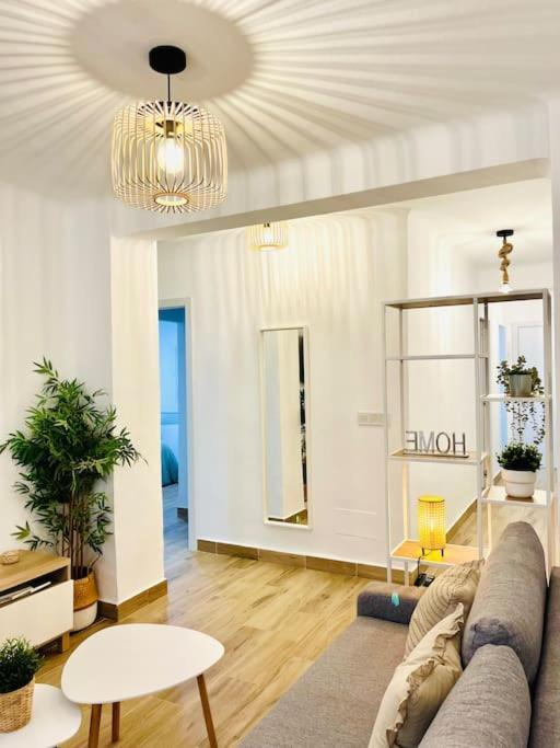 New Spacious And Cozy Apartment - Málaga Buitenkant foto